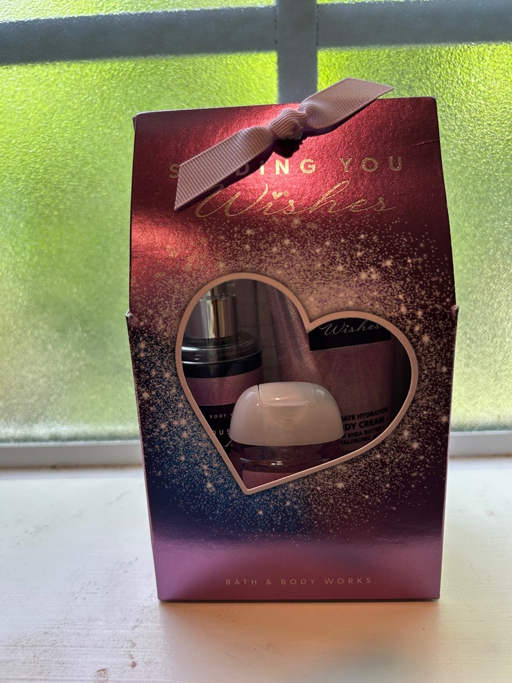 Bath & Body Works Pink and Gold Holiday Gift Set Thousand Wishes